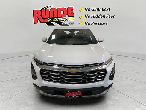New 2026 Chevrolet Equinox LT w/ Convenience Package II image 2