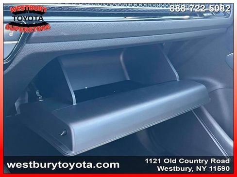 Used 2025 Honda Civic Sport image 32