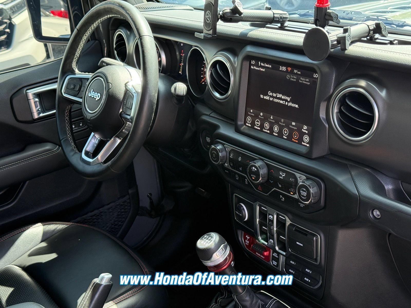 Used 2023 Jeep Gladiator Rubicon w/ LED Lighting Group AWD/4WD image 9