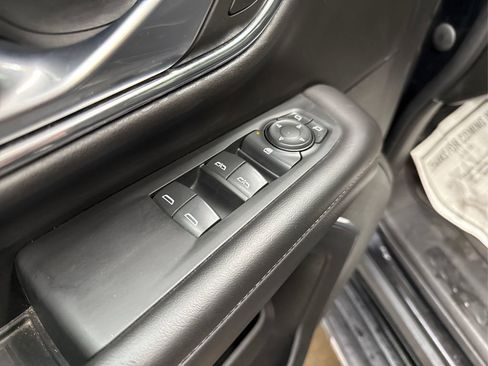 Used 2022 Chevrolet Suburban LS image 33