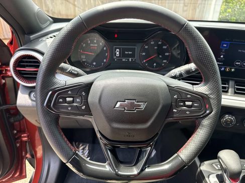 Used 2024 Chevrolet Trax RS w/ Driver Confidence Package FWD image 39