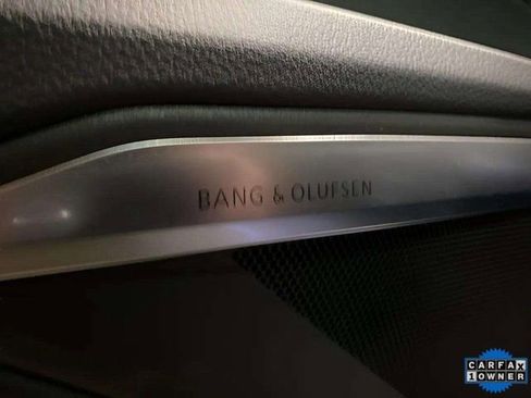 Used 2023 Audi e-tron Premium Plus image 35