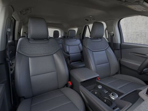 New 2025 Ford Explorer Active w/ Active Comfort Package image 10