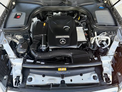 Used 2019 Mercedes-Benz GLC 300 4MATIC image 39