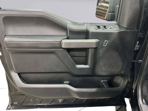 Used 2018 Ford F150 XLT w/ Equipment Group 302A Luxury AWD/4WD image 17