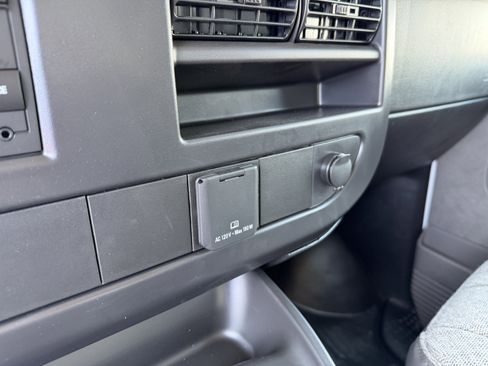 New 2026 Chevrolet Express 3500 Extended RWD image 18