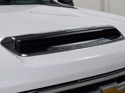 Used 2024 Chevrolet Silverado 3500 High Country w/ Technology Package AWD/4WD image 16