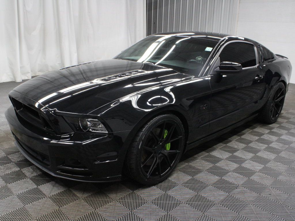 Used 2013 Ford Mustang GT Premium w/ Security Pkg RWD image 7