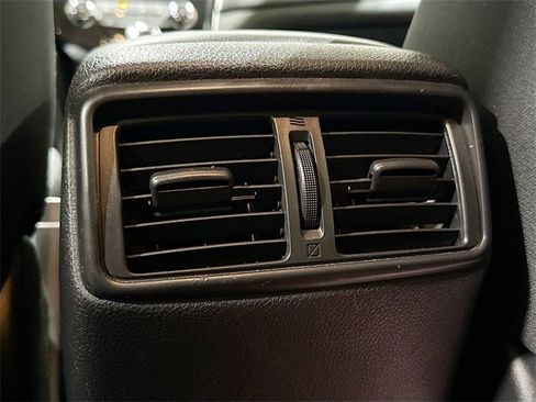 Used 2020 Nissan Rogue S image 25