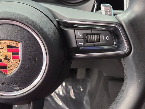 Certified 2022 Porsche Macan AWD/4WD image 20