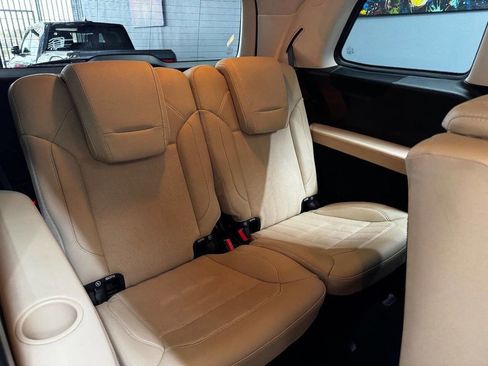 Used 2019 Mercedes-Benz GLS 450 4MATIC image 48