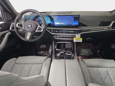 New 2026 BMW X5 xDrive40i w/ M Sport Package AWD/4WD image 12