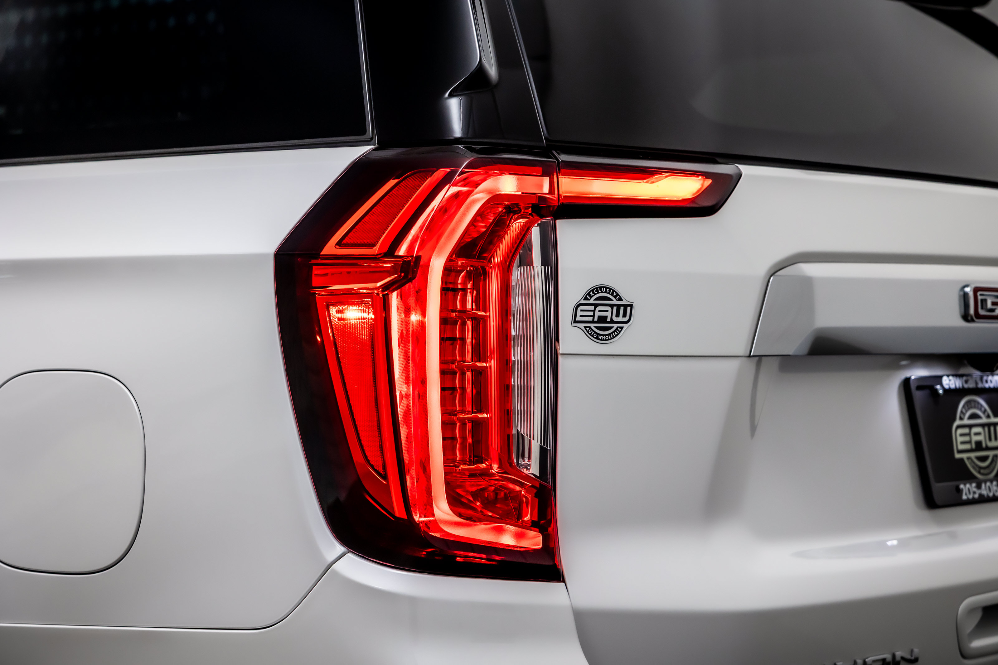 Used 2022 GMC Yukon XL Denali RWD image 13