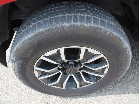 Used 2023 Toyota Tacoma TRD Sport image 27