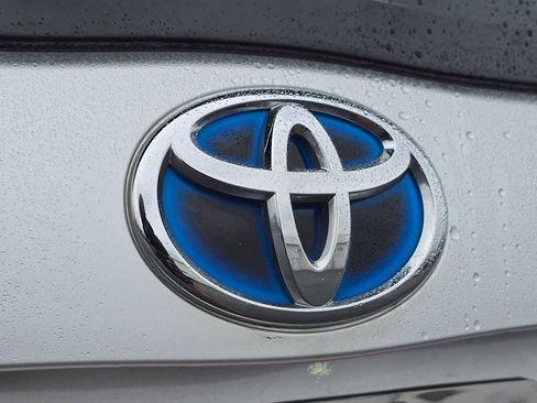 Used 2014 Toyota Prius Three image 17