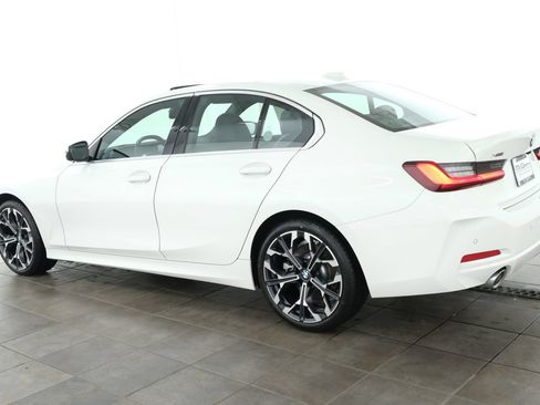 Used 2025 BMW 330i xDrive Sedan w/ Premium Package AWD/4WD image 3