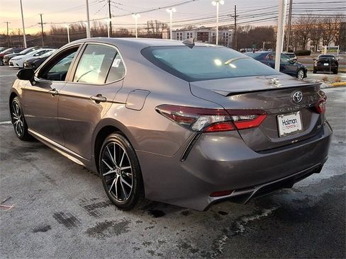 Certified 2024 Toyota Camry SE image 5