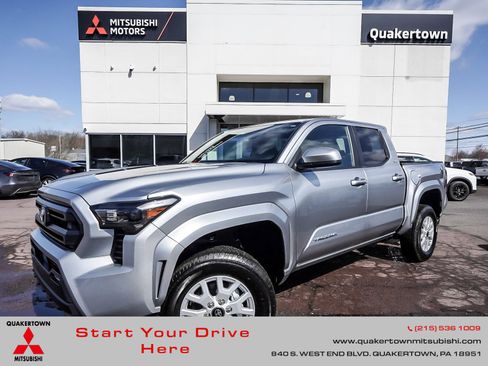 Used 2024 Toyota Tacoma SR5 image 1