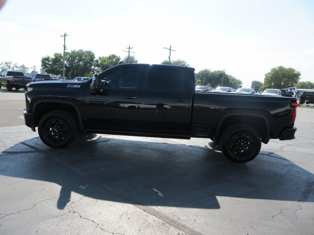 Certified 2022 Chevrolet Silverado 2500 LTZ w/ LTZ Plus Package AWD/4WD image 11