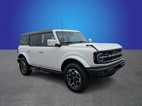 Used 2023 Ford Bronco Outer Banks AWD/4WD image 3