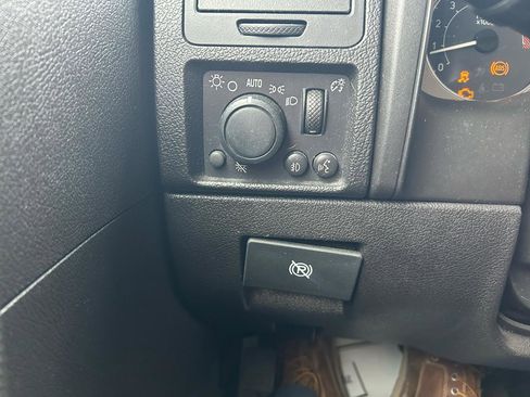 Used 2006 HUMMER H3 Sport Utility image 23