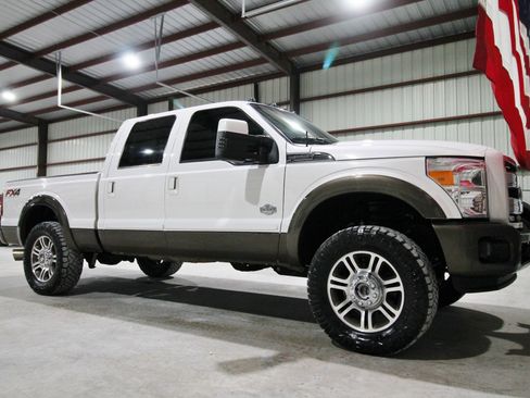 Used 2016 Ford F250 King Ranch w/ FX4 Off-Road Package image 15