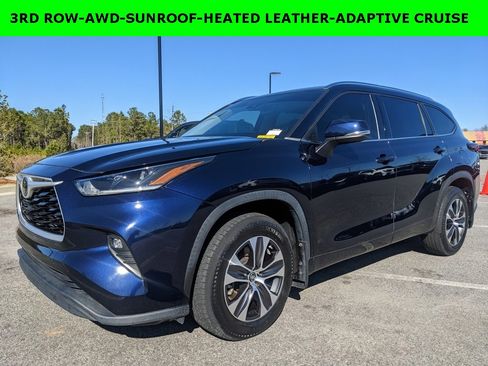 Used 2021 Toyota Highlander XLE image 1