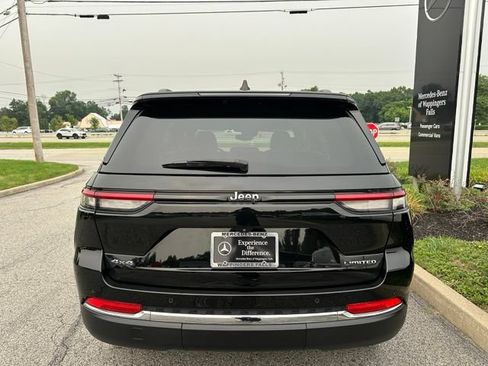 Used 2023 Jeep Grand Cherokee Limited AWD/4WD image 4