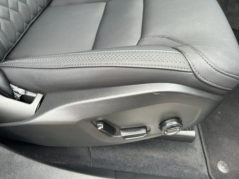 Certified 2025 Volvo XC90 B5 Plus image 20