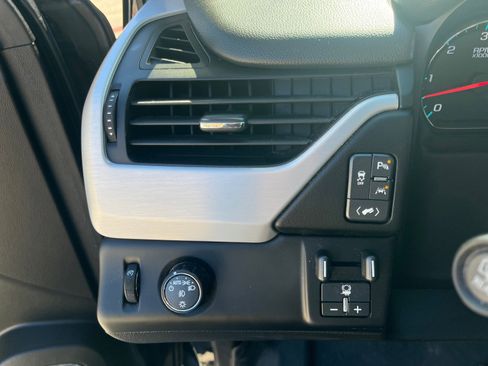 Used 2018 GMC Yukon SLT w/ HD Trailering Package image 24