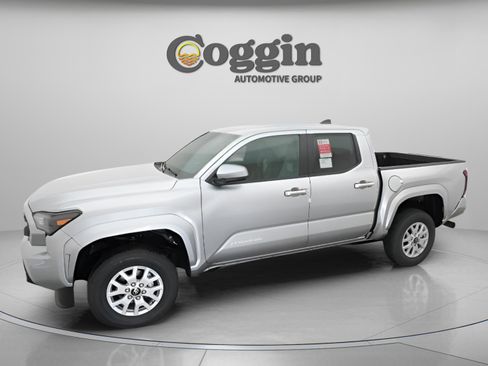 New 2026 Toyota Tacoma SR5 AWD/4WD image 5