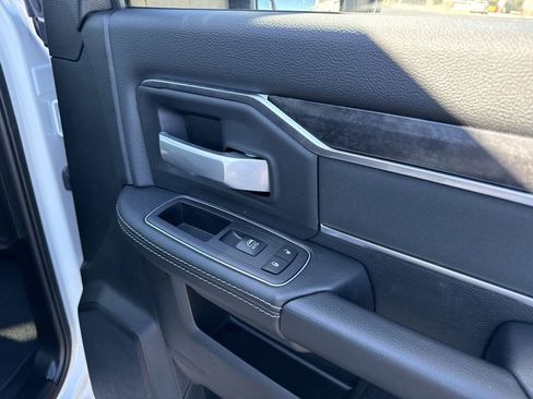 Used 2024 RAM 2500 Big Horn w/ Night Edition image 30