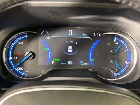 Used 2023 Toyota RAV4 SE image 26