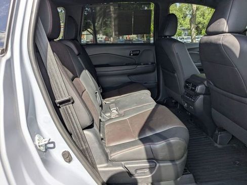 Certified 2024 Honda Passport Black Edition image 40