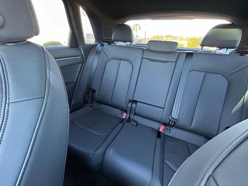 Used 2021 Audi Q3 2.0T Premium image 11