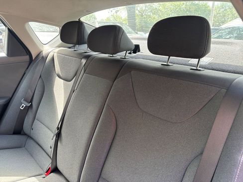 Used 2025 Kia K4 FWD image 37