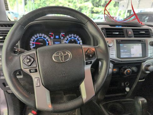 Used 2019 Toyota 4Runner SR5 Premium RWD image 12