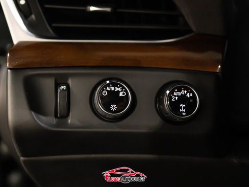 Used 2020 Cadillac Escalade ESV Luxury image 36