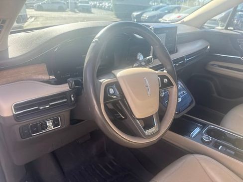 Used 2022 Lincoln Corsair Reserve w/ Elements Package FWD image 7