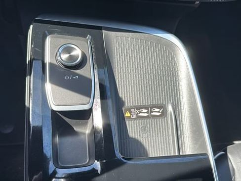 Used 2025 Buick Enclave Preferred image 22