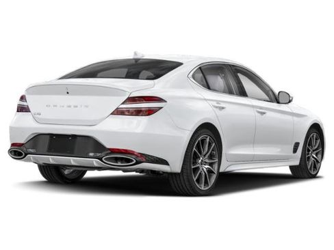 Used 2025 Genesis G70 2.5T image 23