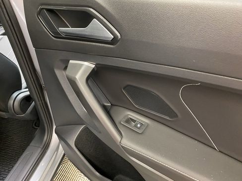 Used 2024 Volkswagen Tiguan Wolfsburg Edition image 36