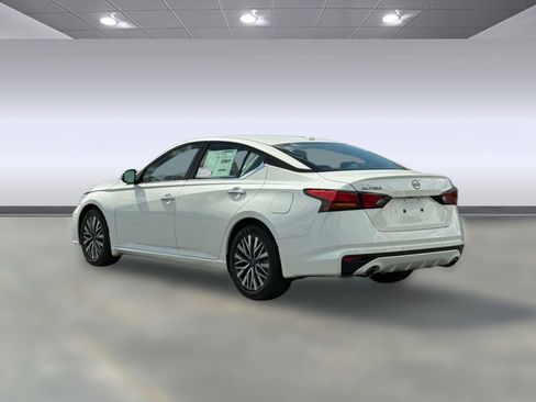 New 2025 Nissan Altima 2.5 SV w/ SV Premium Package image 3