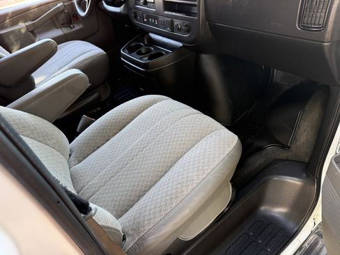 Used 2019 Chevrolet Express 3500 LT w/ LT Preferred Equipment Group RWD image 11