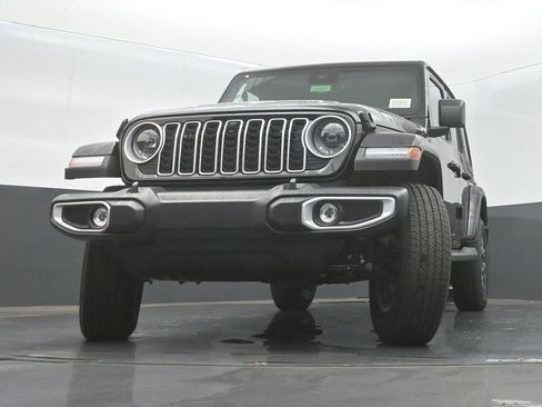 New 2025 Jeep Wrangler Sahara image 28