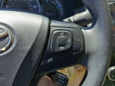 Used 2015 Toyota Camry LE FWD image 23