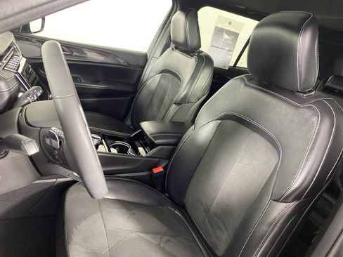 Used 2023 Jeep Grand Cherokee Altitude image 17