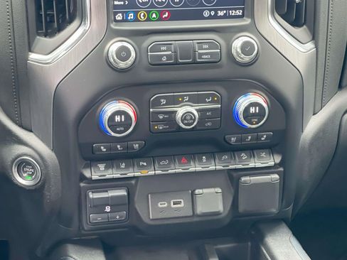 Used 2023 GMC Sierra 2500 Denali image 16