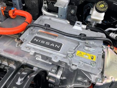 Used 2023 Nissan Ariya AWD image 39