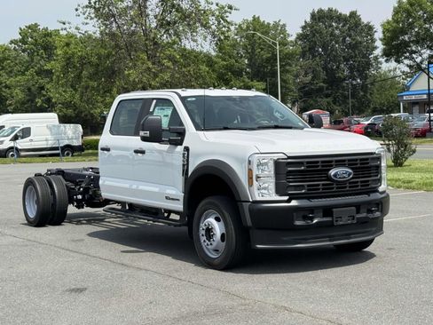 New 2025 Ford F550 4x4 Crew Cab Super Duty image 1